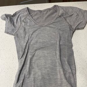 Lululemon swiftly tech vneck